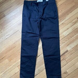Banana Republic Men’s 36/32 Navy Traveler Chino